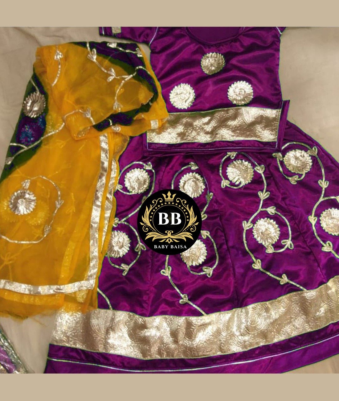 Bachcho ki Poshak Purple aur Yellow Color me